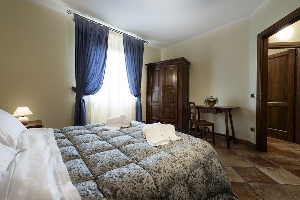 Torre Di Cordaglie Villa Col Sant'Angelo Eksteriør bilde